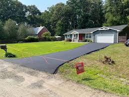 Best Gravel Driveway Installation  in Williamsburg, VA